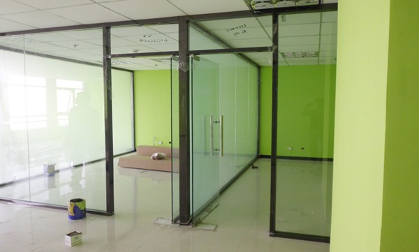 办公室玻璃隔断门一般做多高？